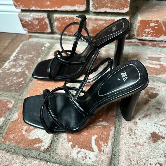 Zara Black Strap Squared Toe High Heeled Sandals Shoes Size 8 - Picture 4 of 7